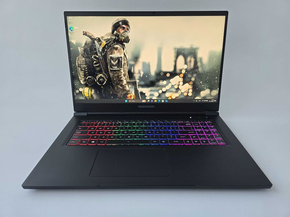 Maingear Vector PRO 17 R9 6900HX/RTX 3070TI/RAM 32GB/SSD 512GB/165Hz