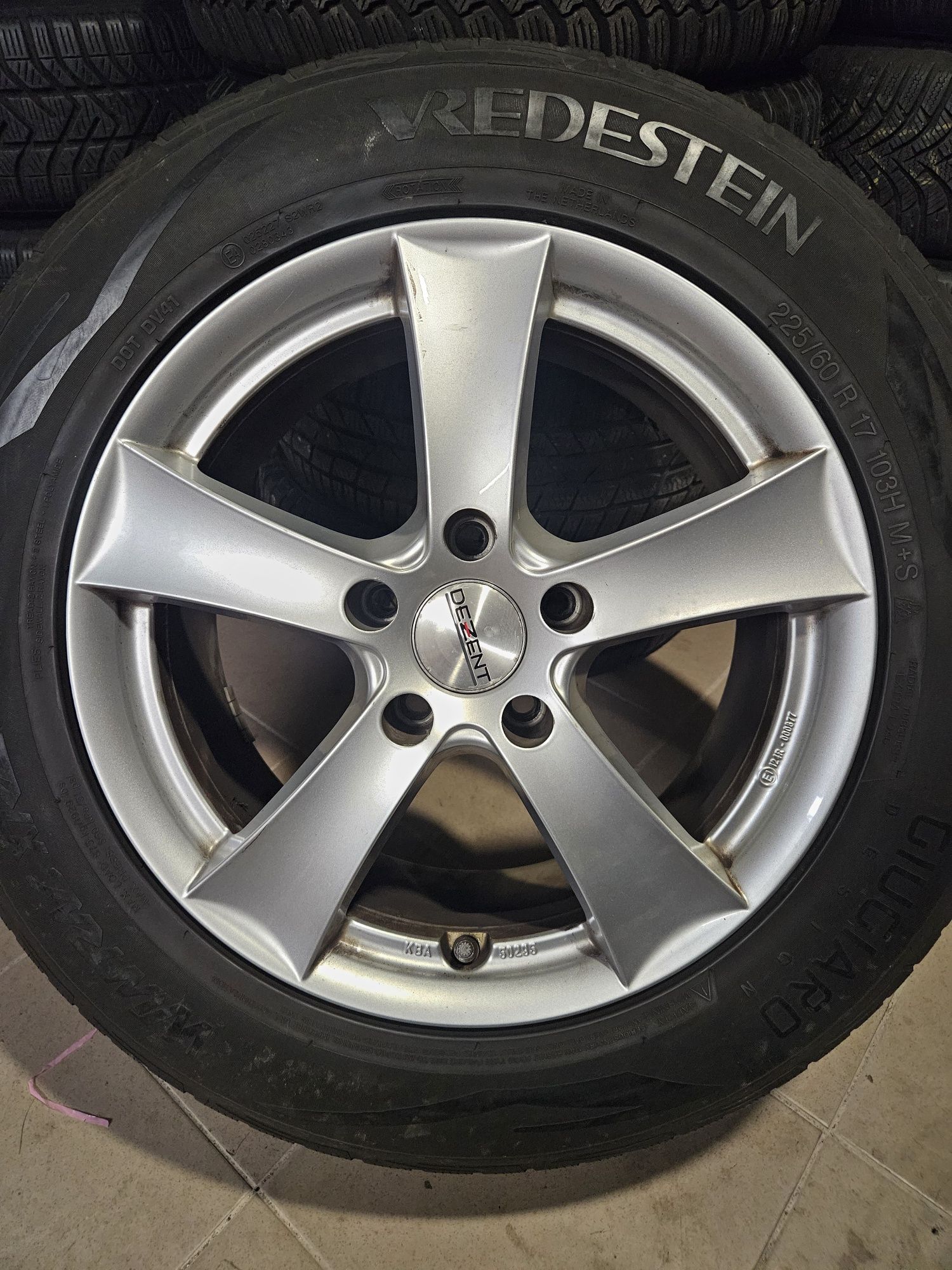 Dezent TS 8987 5x120 7,5 J R17 Et 37  BMW INSIGNIA VW T5