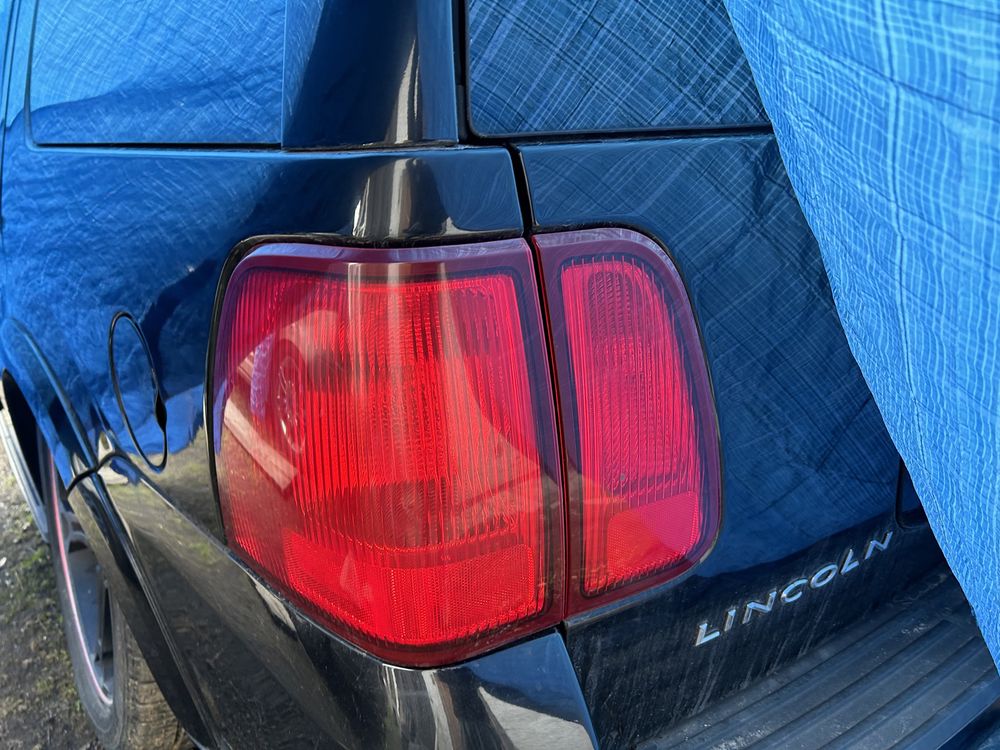 Lincoln Navigator lampy tylne komplet