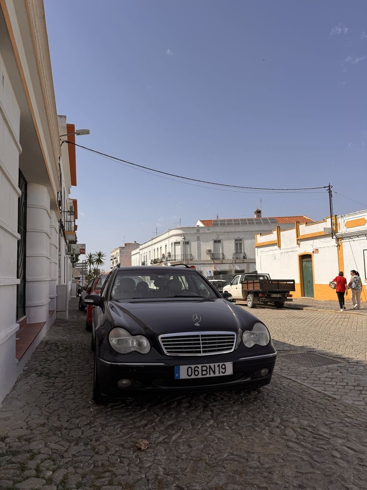Cartinha Mercedes-benz c220 usada bom