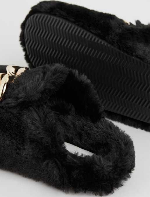 H&M kapcie klapki mule z imitacji futra z ozdobnym złotym łańcuchem