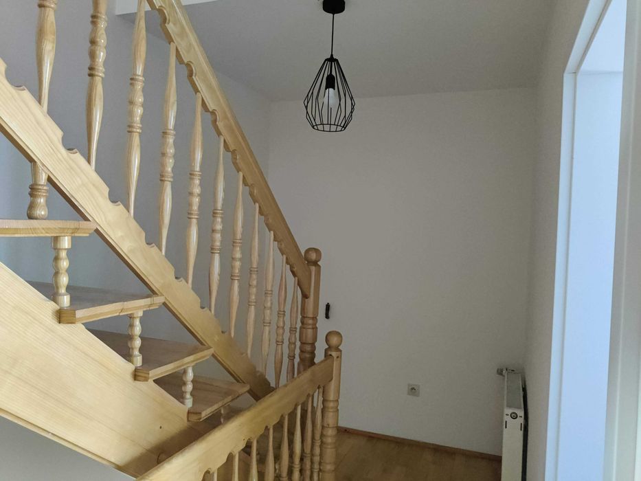 Drewniana balustrada barierka schodowa 6m - Jesion, stan Bardzo Dobry