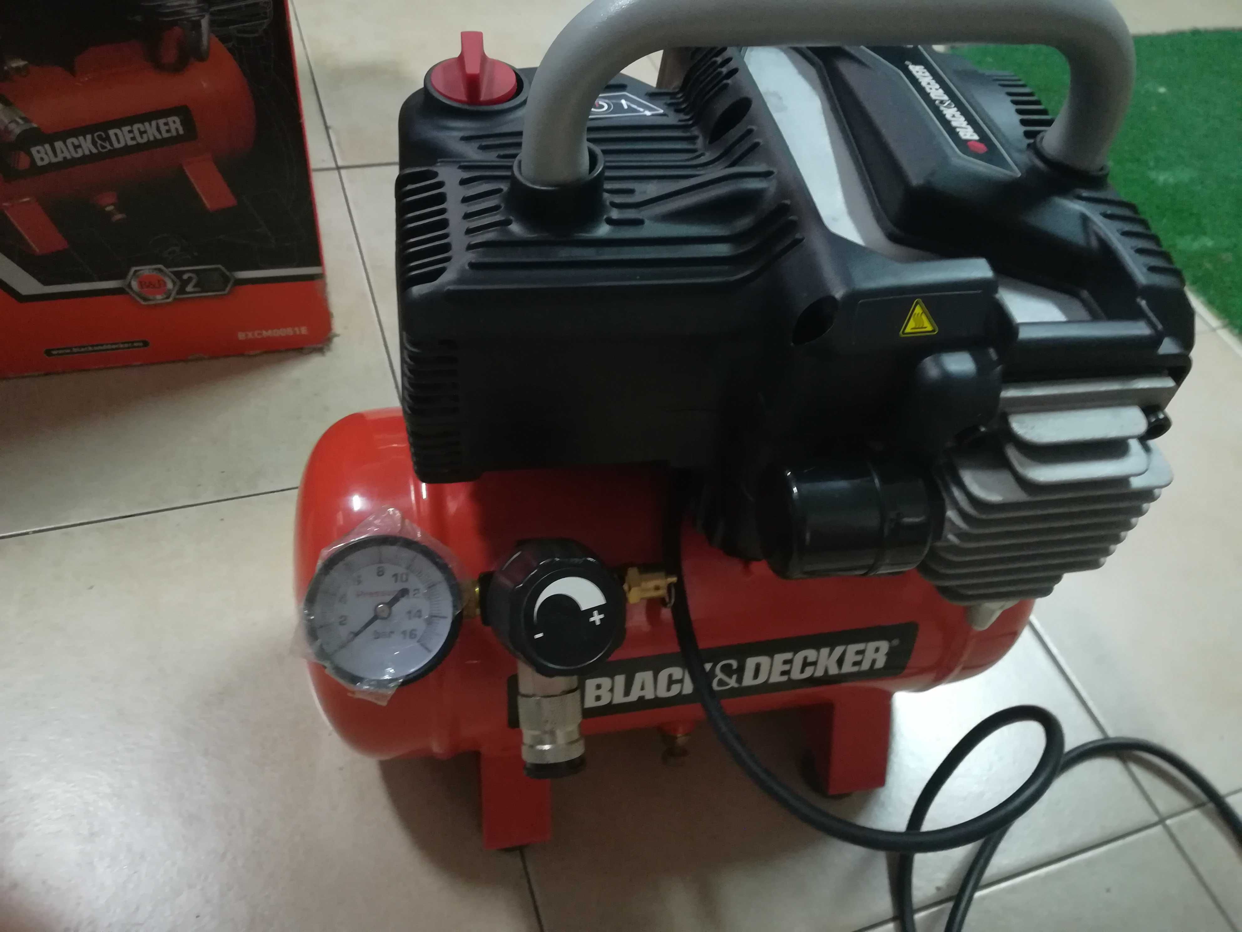 Compressor BLACK + DECKER 6L 1.5CV Semi-Novo