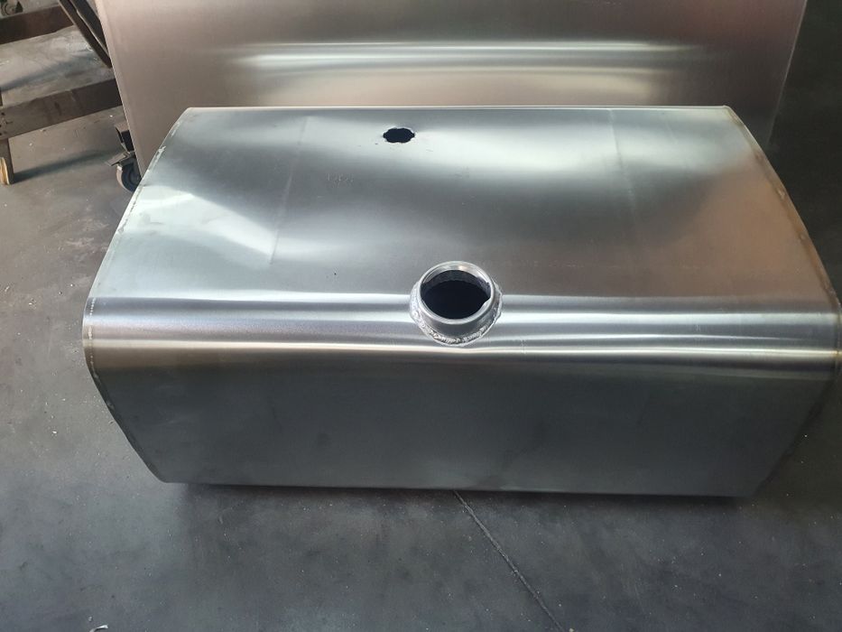 Zbiornik iveco 65x48.   300 litrów