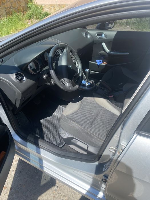 Продам пежо 308 sw 2012