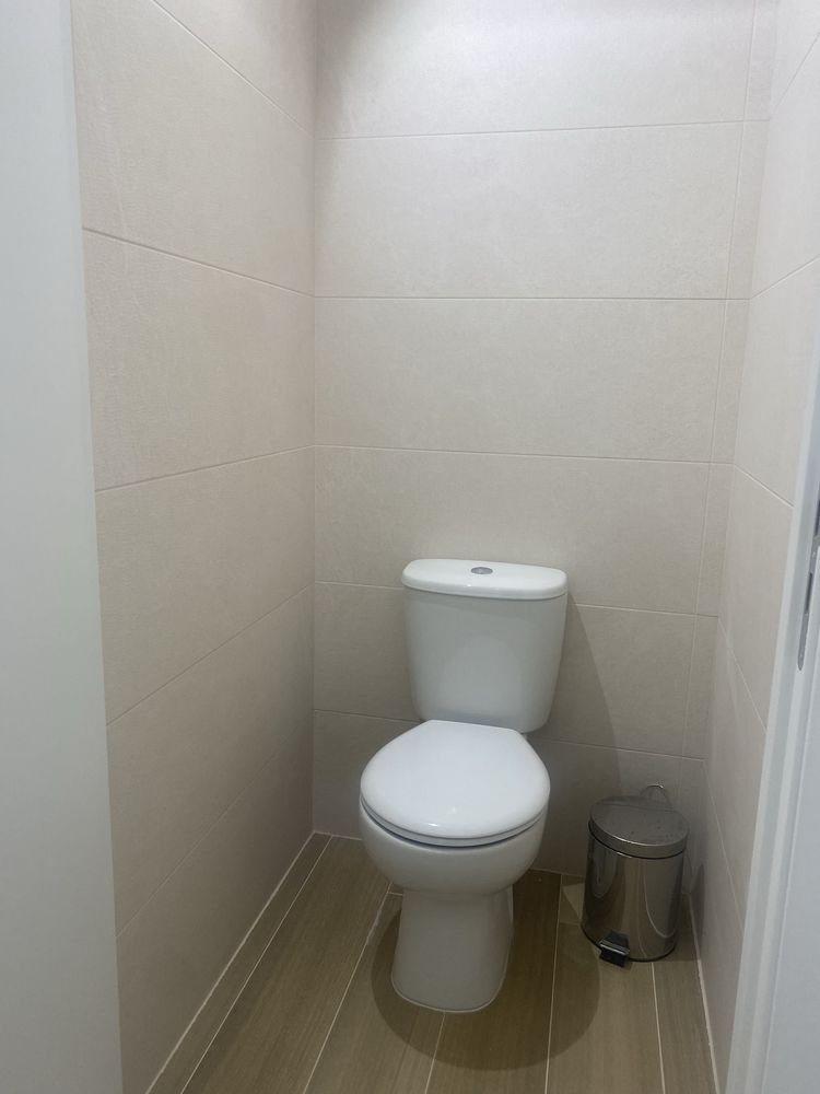 Quarto partilhado a 3 minutos do metro