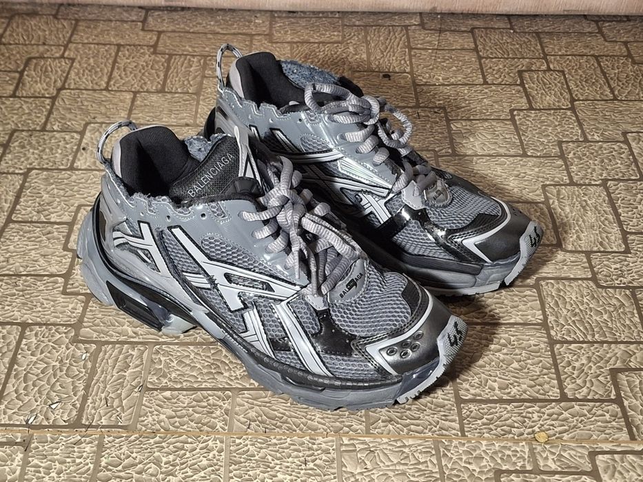 Balenciaga runner