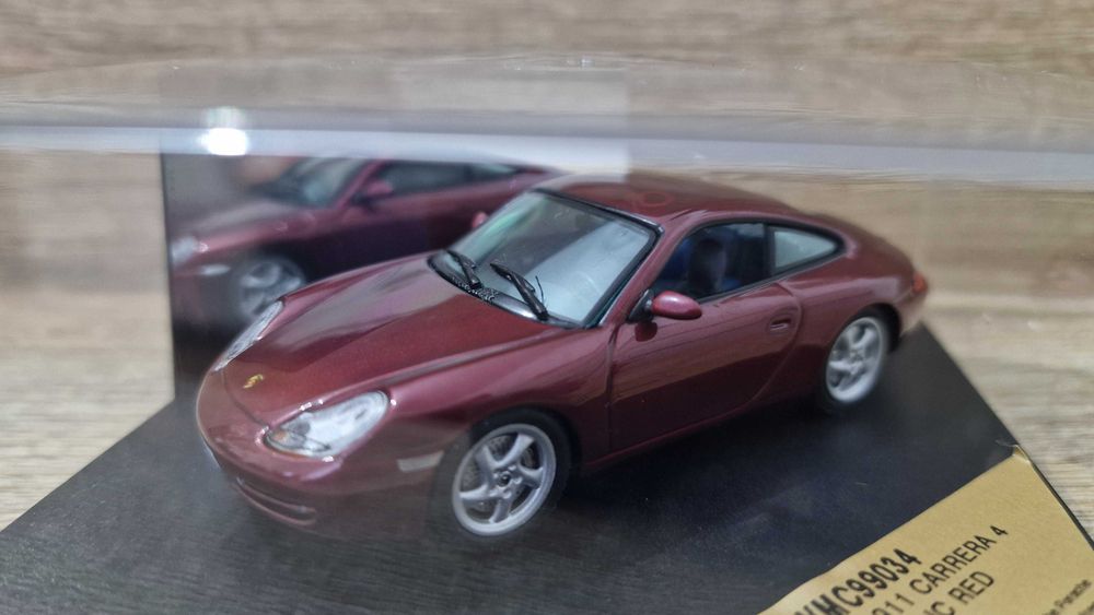 Miniatura 1:43 Porsche 911 Carrera 4 »1999»