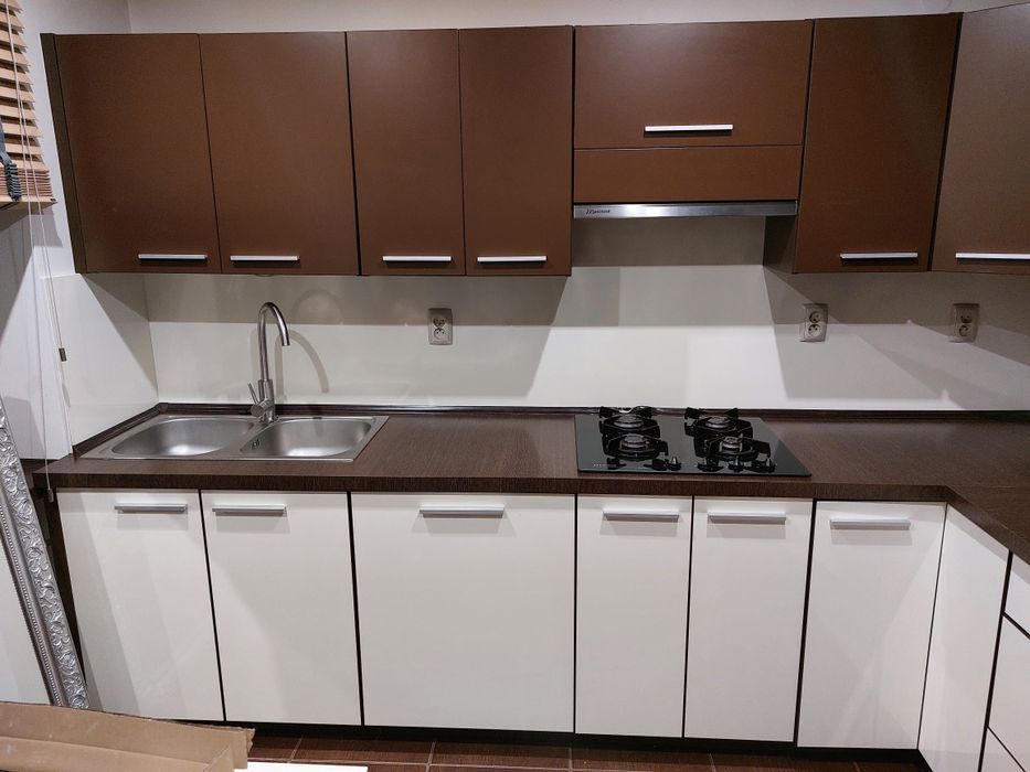 Sprzedam zestaw mebli kuchennych + szafa do przedpokoju