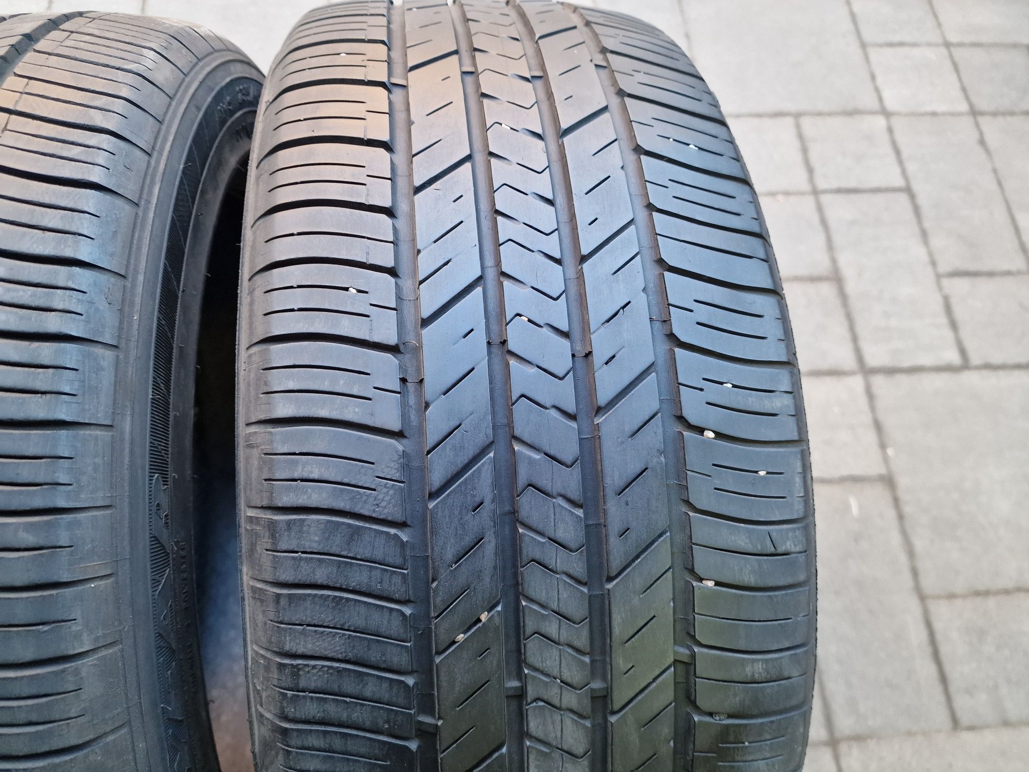 Пара летних шин 235/45 R18 Goodyear LS2