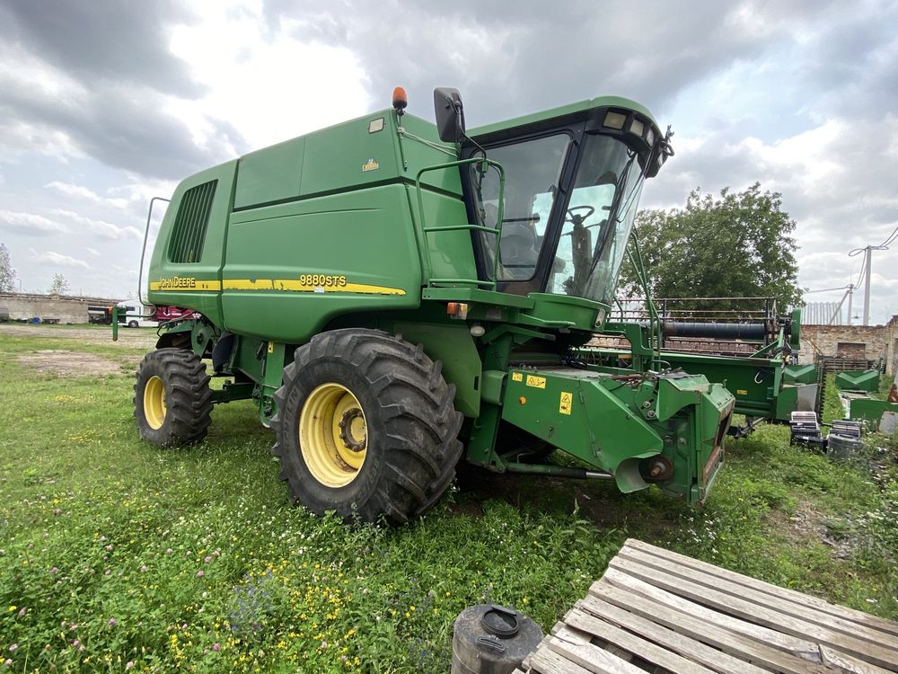 Продам комбайн John Deere 9880STS