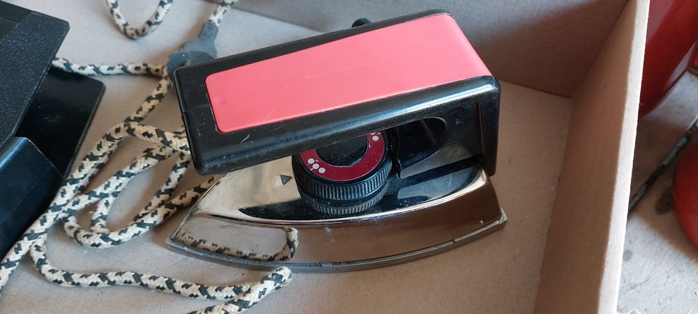 Продам утюг дорожный складной