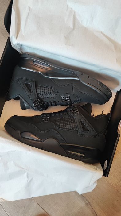 Jordan 4 Black Cat 2025 / rozmiar 44 oraz 44.5