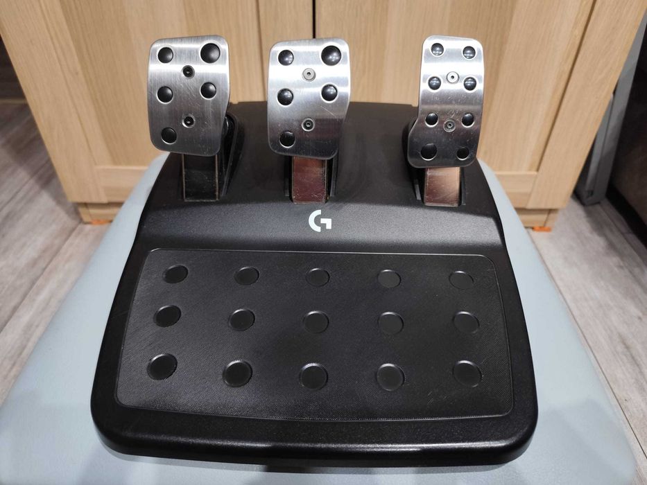 Logitech G923 TrueForce - idealny zestaw do symulatorów na XBOX/PC