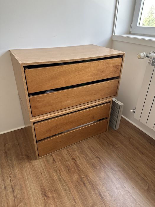 Módulos para roupeiro com prateleiras e gavetas