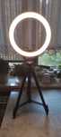 Lampa ze statywem Ubeesize