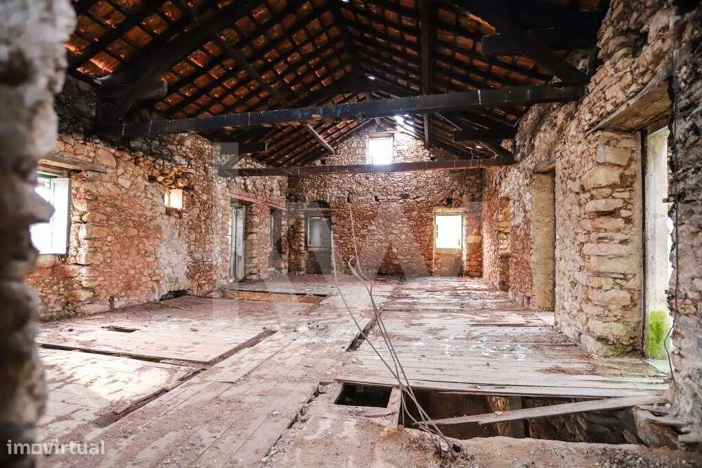 Moradia Isolada p/ Recuperar | 7Km de Coimbra | Terreno +2500m2 | Vist
