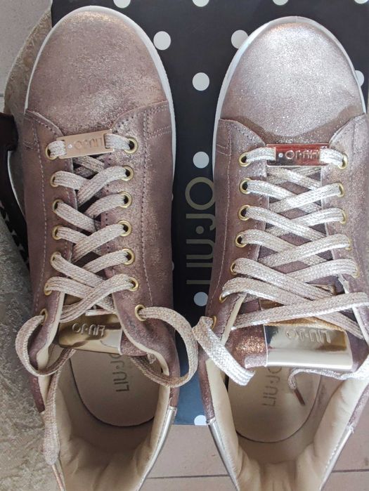 Złote Sneakersy Liu Jo