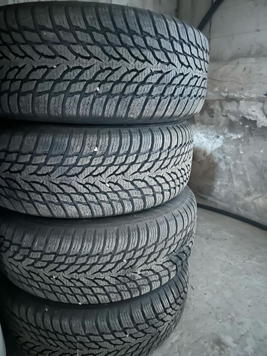 Зимова гума Nokian 205/65/r15