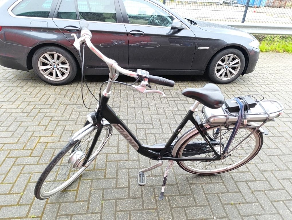 Rower elektryczny holenderski Giant