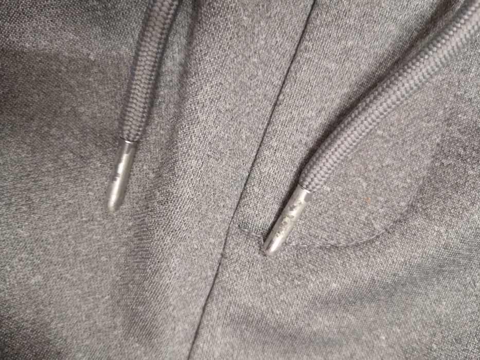 Szare spodnie dresowe sportowe dresy joggery bojówki Beck&Hersey 36