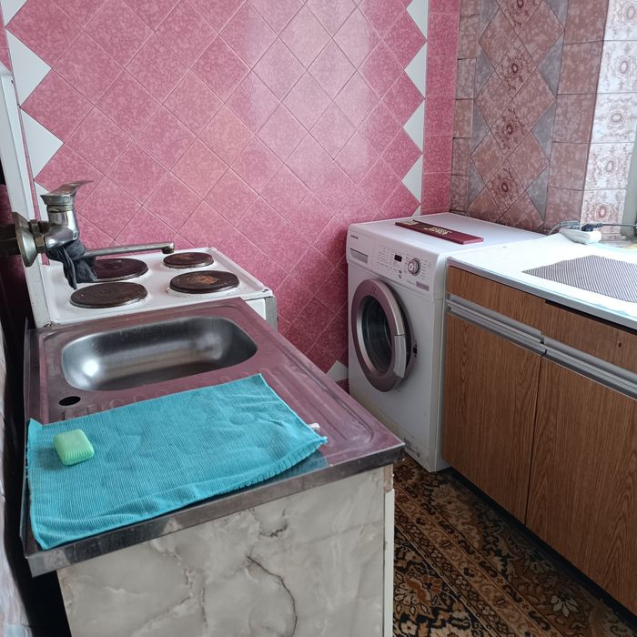 Сдам двухкомнатную квартиру метро Перемога