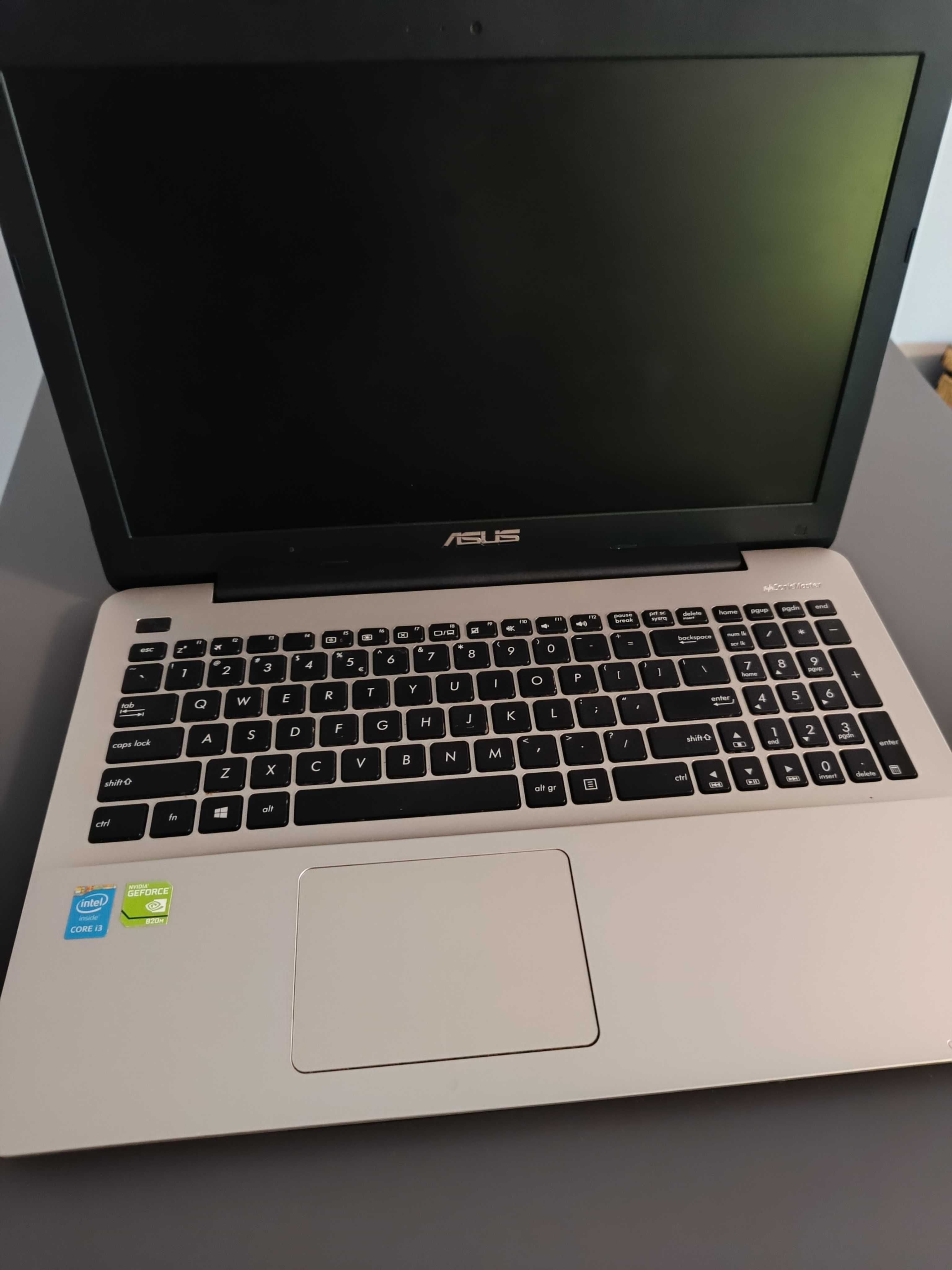 Laptop Asus F555L