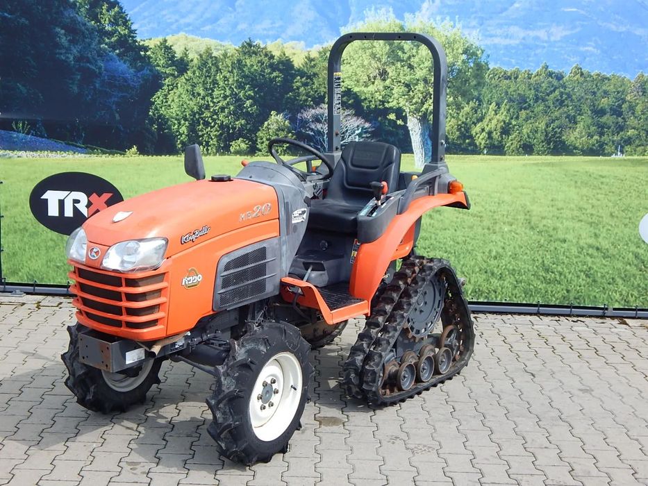 Kubota KB20  Traktor Kubota KB20 gąsienice wspomaganie 4x4 ciągnik nie Ursus