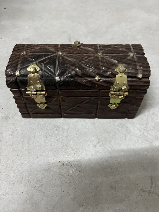 Mini bau para guardar joias.