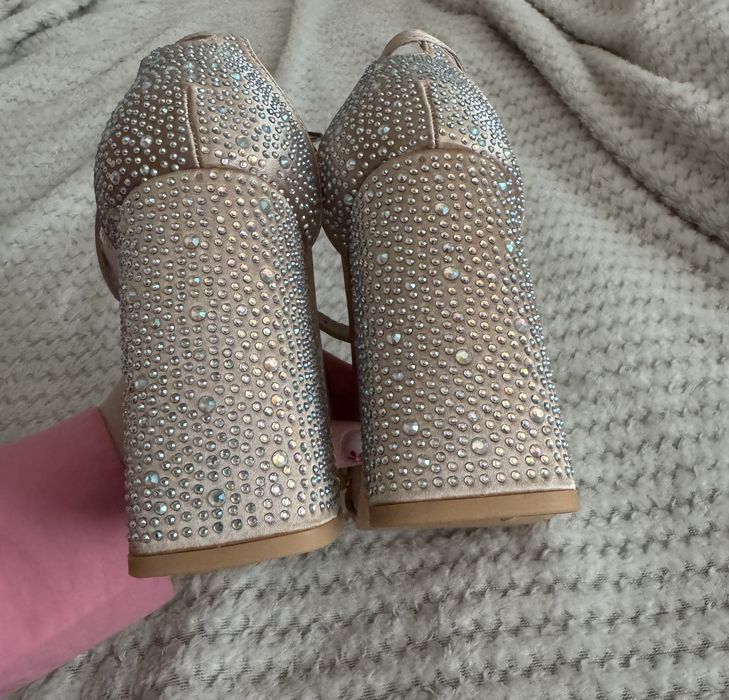 Nowe czółenka obcasy z kryształkami wysokie buty sandały wesele