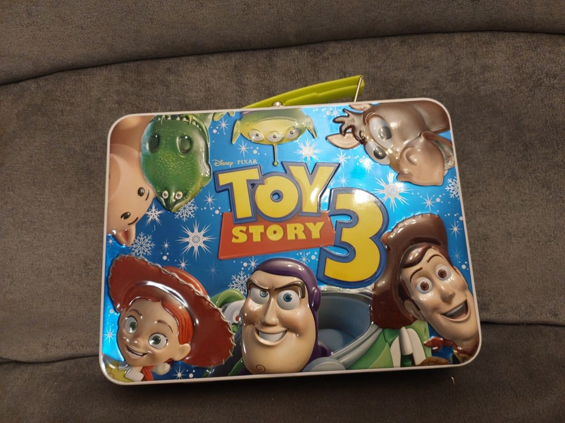 Walizka śniadaniówka z Toy Story 3 i figurka Chudego