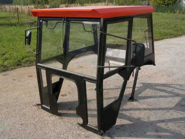 kabina do URSUS 330 360/kabina do ciągnika/części do maszyn