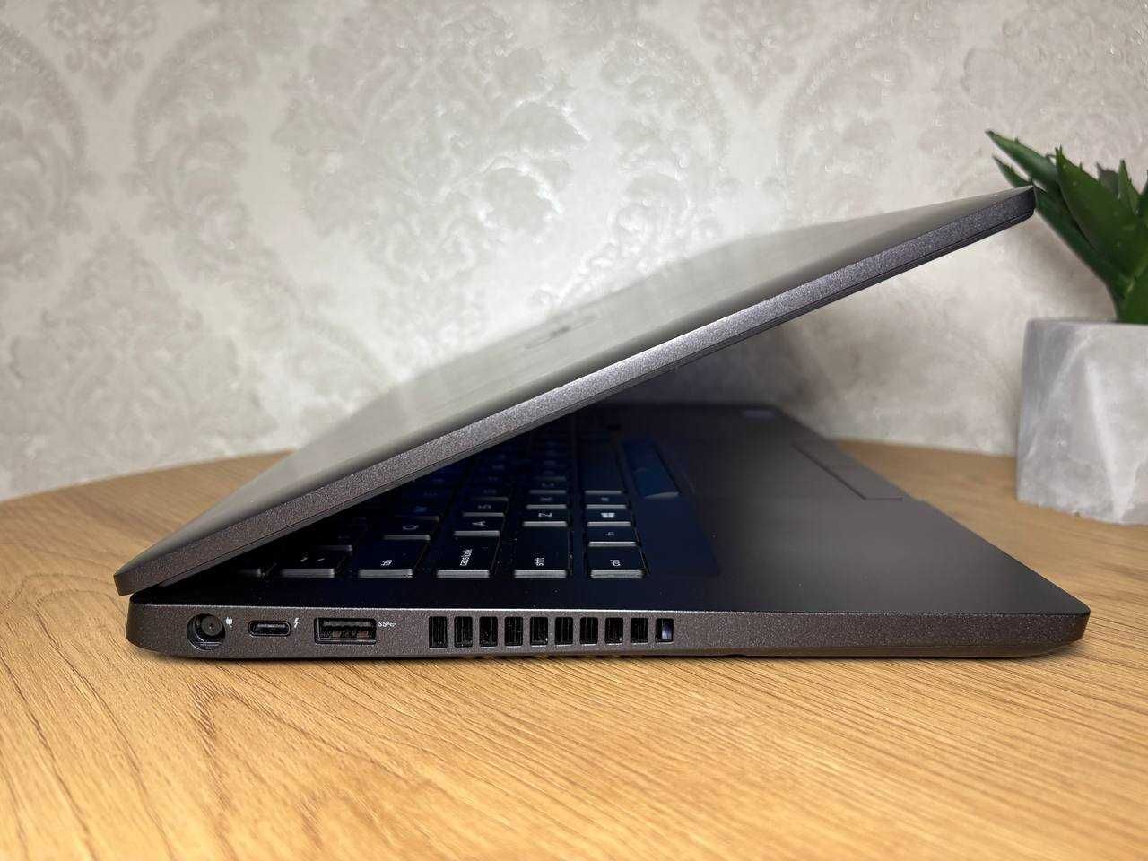 Ноутбук Dell Precision 5400 14 "FHD IPS/i7-8665/8 DDR4/256ssd/підсвітк
