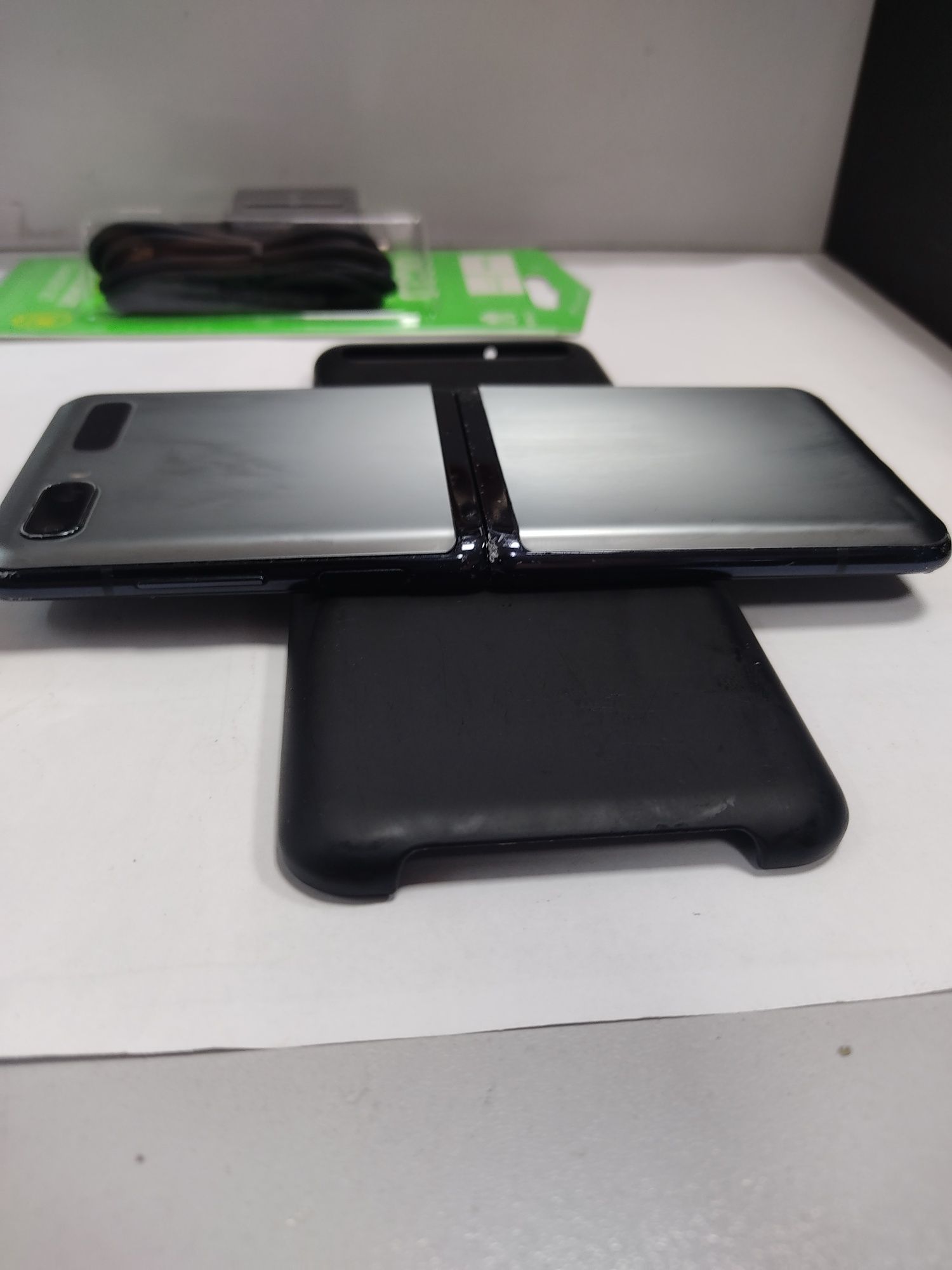 Samsung Z Flip 8/256 gb