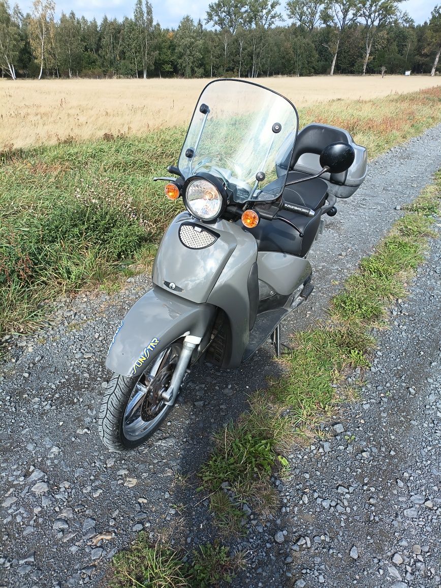 Skuter Aprilia Scarabeo 200