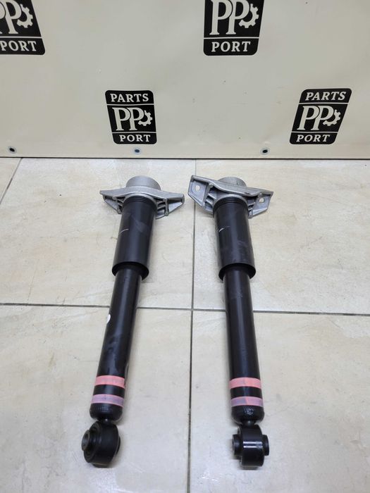 Амортизатор задній задний Nissan Rogue t33 1.5 2021 2022 2023+ 12k