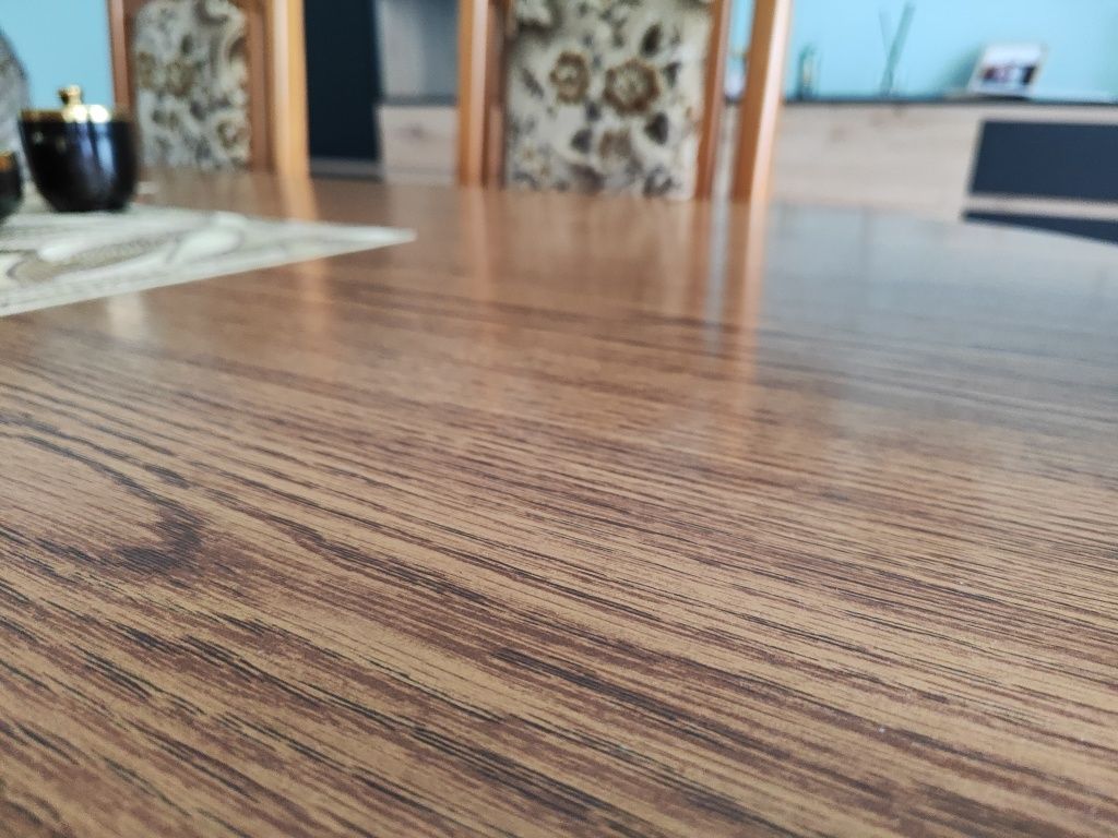 Komplet stół i krzesła do jadalni