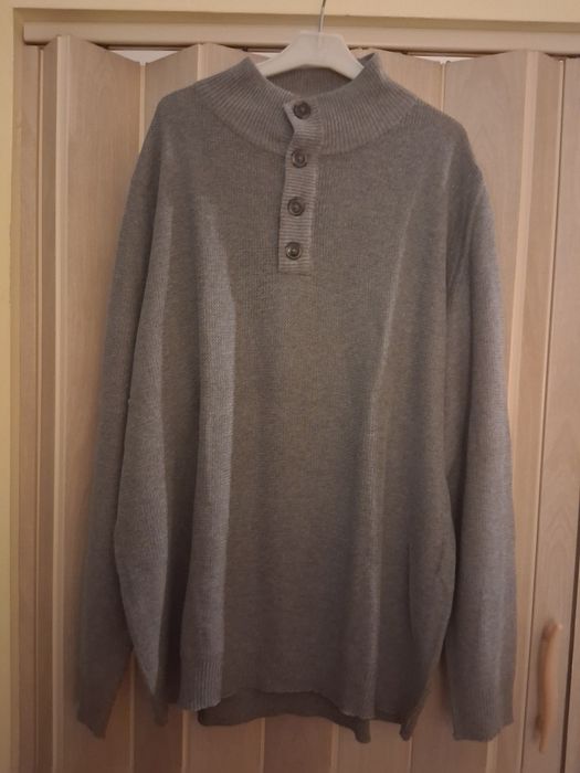 Cieply sweter męski.