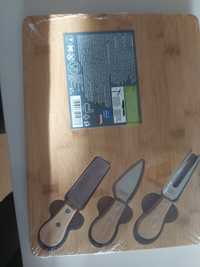 Deska do serów z nożykami