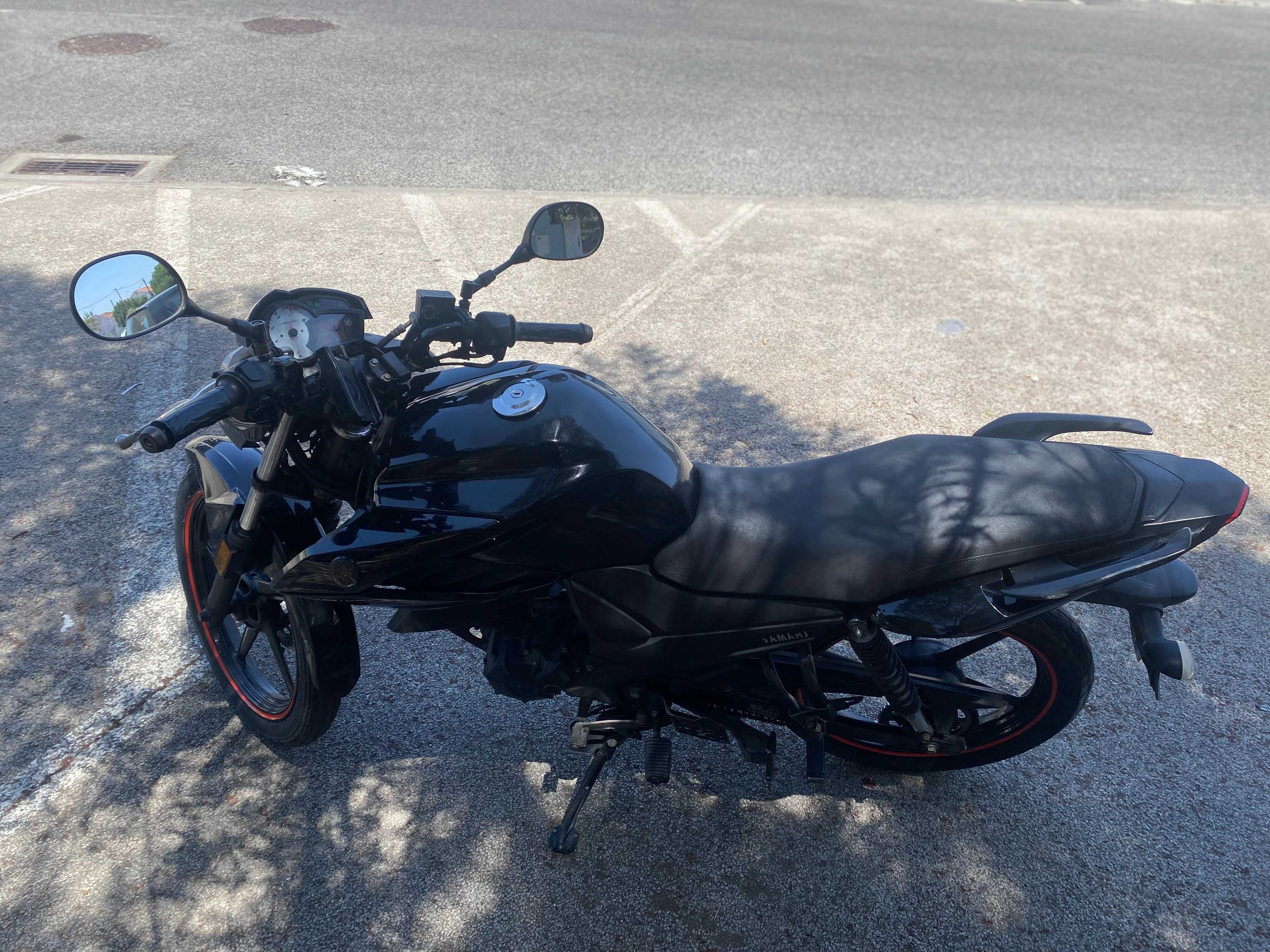 Yamaha YS 125 • 2018 • Económica e Fiável