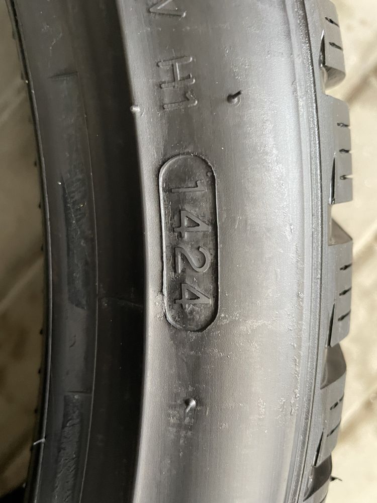 Opony zimowe 225/40/20Hankook Winter iCept Evo3 W330 XL