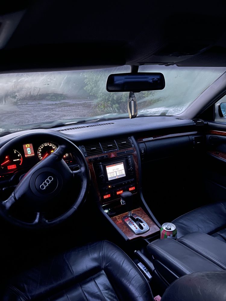 Audi A8 Quattro ІДЕАЛ