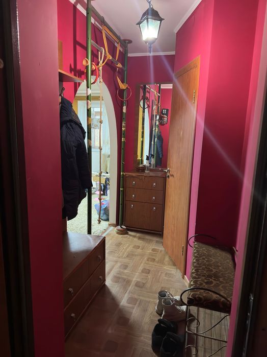 Продам двохкімнатну квартиру