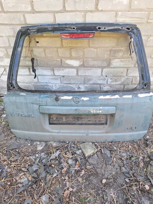 Задня ляда ніссан т30