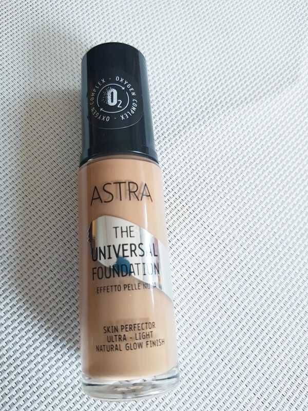 Nowy podkład 30 ml Astra odcień 07C fluid puder