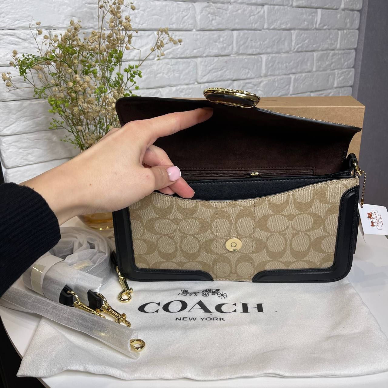 Женская кожаная сумка Coach Tabby shoulder bag brown коуч