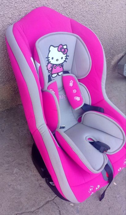 Продам автокрісло для дівчинки