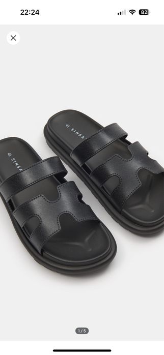 шльопанці сандалі босоніжки