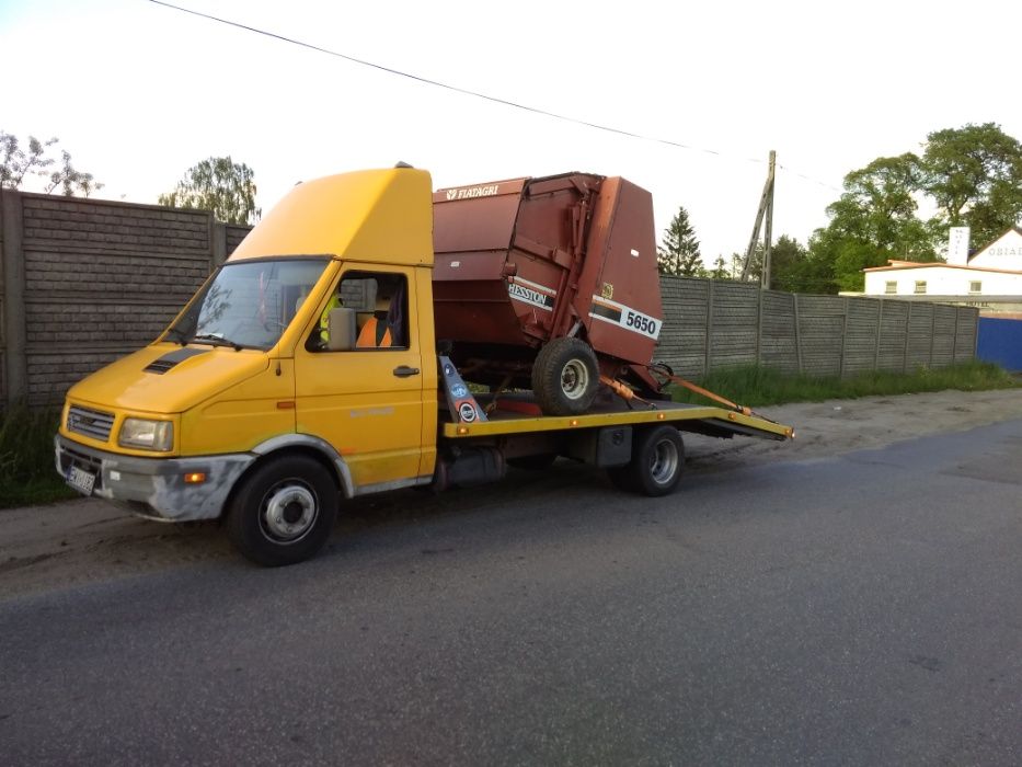 autopomoc autolaweta transport a1 autostrada zetor ursus minikoparka