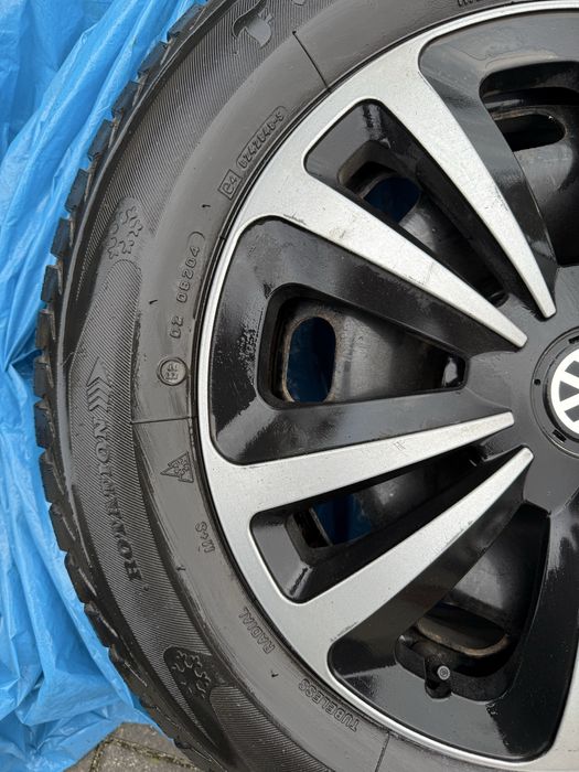 Koła z oponami zimowymi 195/60R15 Firestone